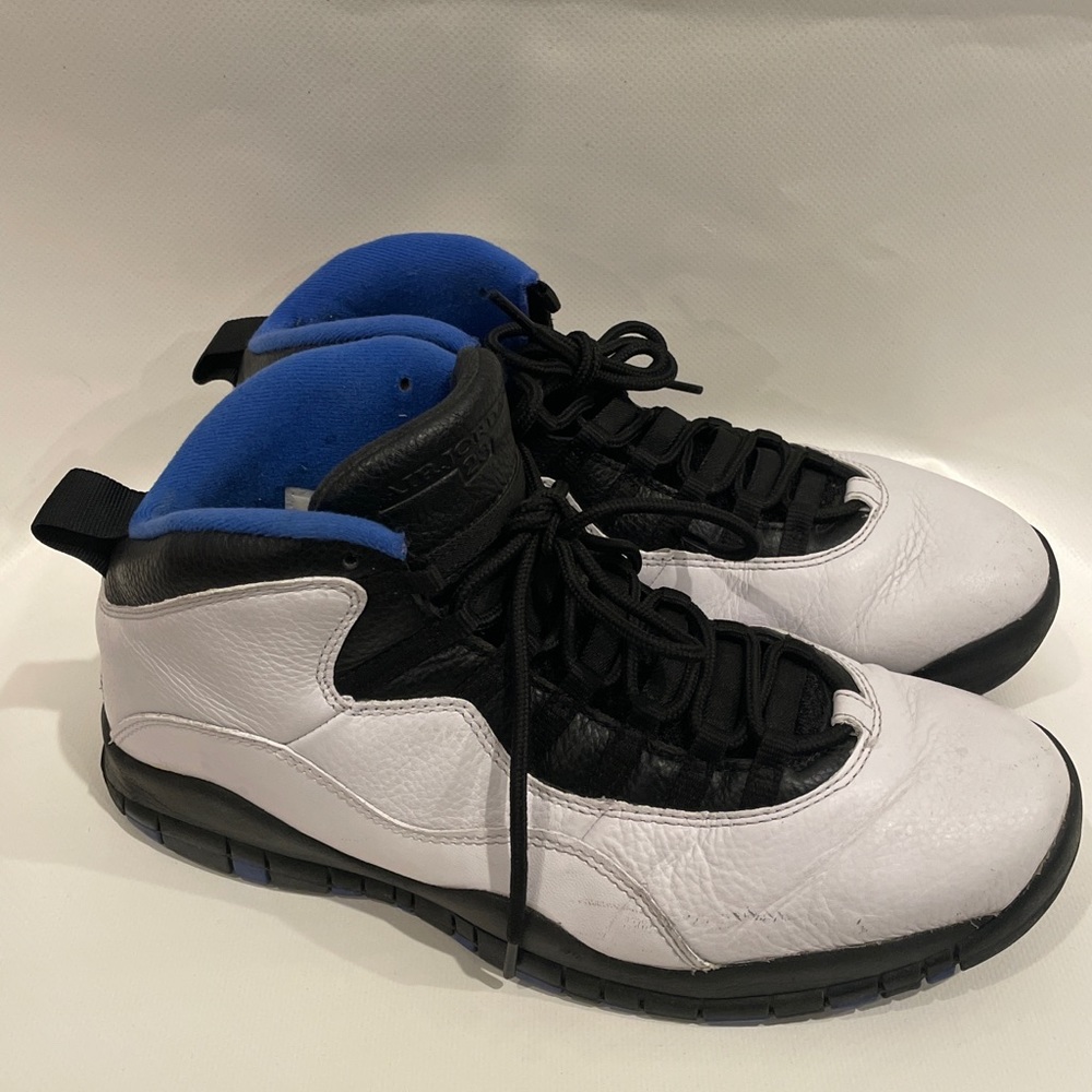Jordan Men's White Black Blue Athletic Shoes